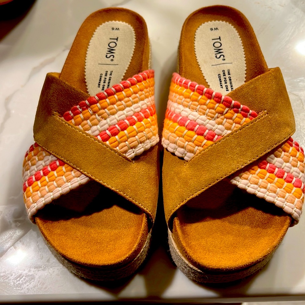 Tom’s sandals